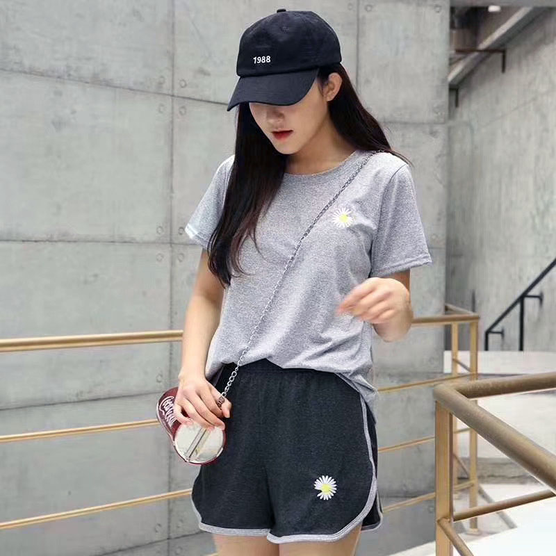 Bộ quần áo nữ họa tiết hoa cúc cho nữ - FREE SIZE 40-55KG