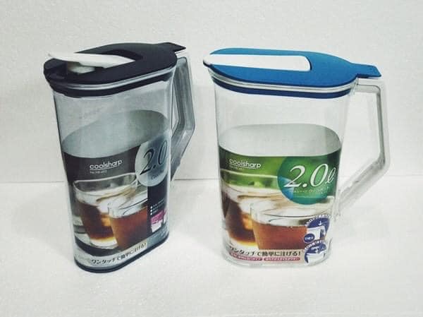 Bình đựng nước cao cấp 2L nắp xanh/nắp đen Nhật Bản- bình nước bằng nhựa cao cấp 2l