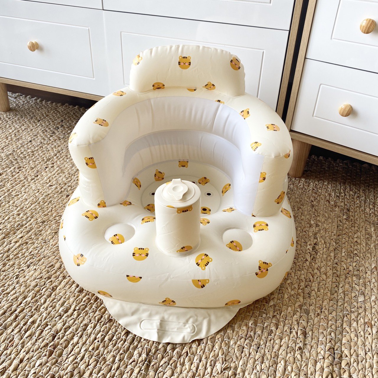 Ghế hơi tập ngồi Playing cho bé ăn dặm phong cách Hàn Quốc -  Ghế bơm hơi cho bé