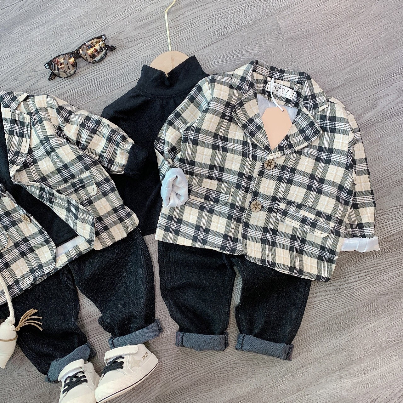 Sét vest 3in1 siêu ngầu cho bé trai: gồm áo vest, áo cổ lọ và quần bò