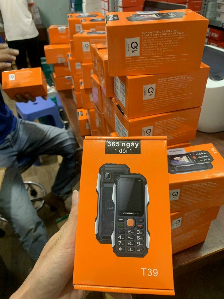 Điện thoại Kingreat T39 pin khủng 4500mAh có thể sạc pin cho điện thoại khác