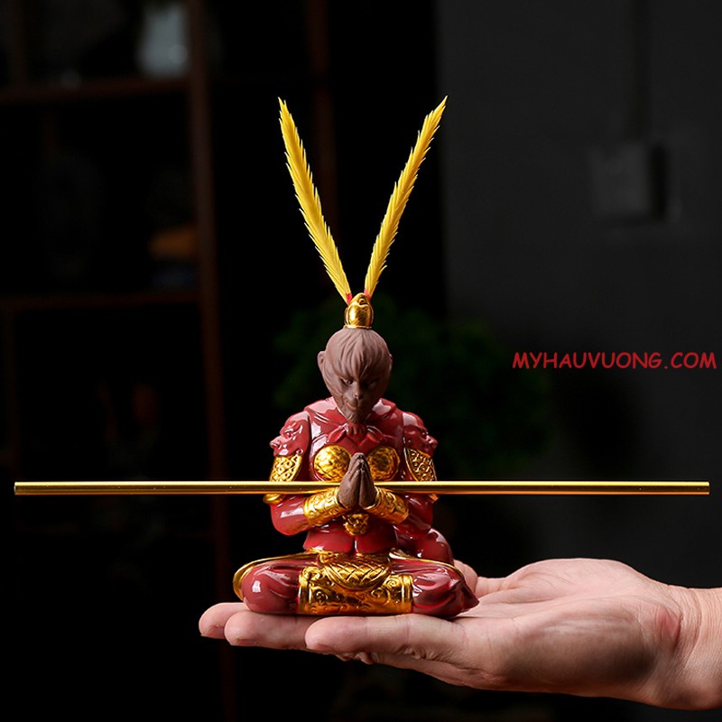 Tượng tề thiên đại thánh – tôn ngộ không gốm màu đỏ chắp tay mới