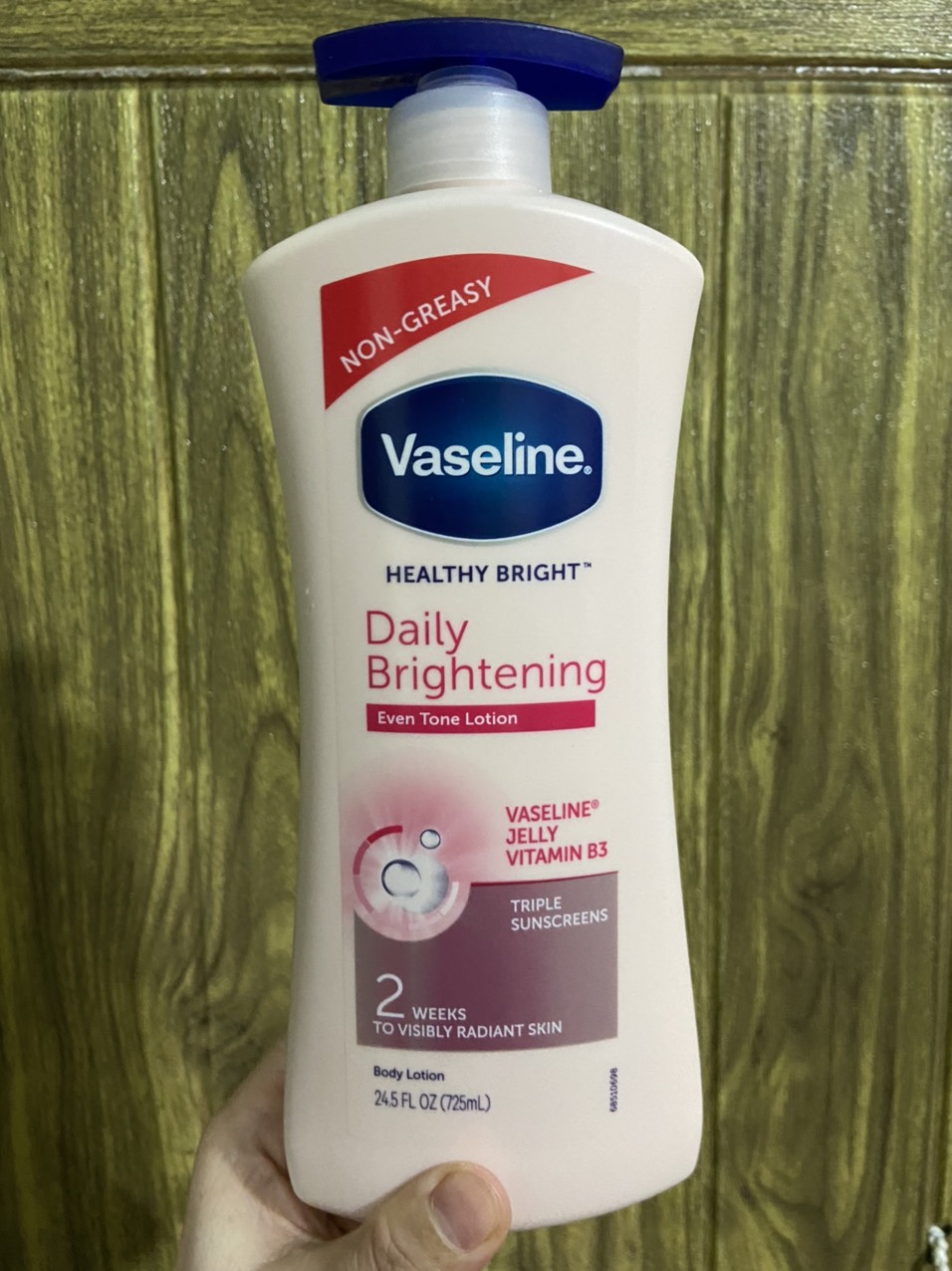 Sữa Dưỡng Thể Vaseline Healthy White Lightening 725ml