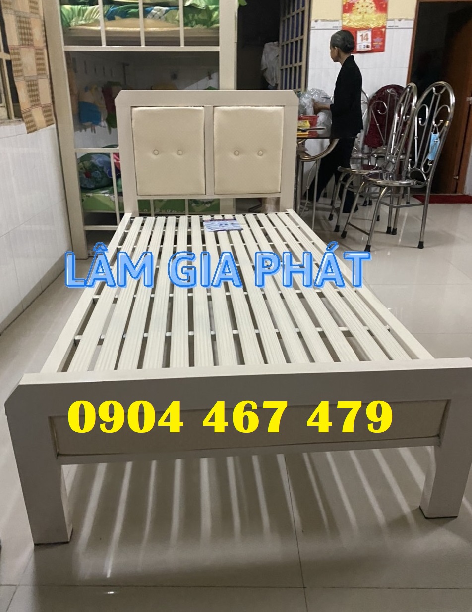 Giường sắt hộp mẫu nhỏ rộng 1m dài 2m mới