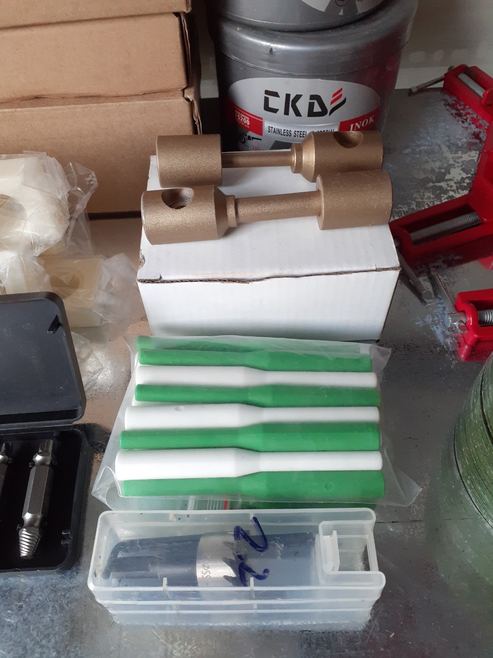 Đầu hàn xử lý sự cố ống thủng PPR