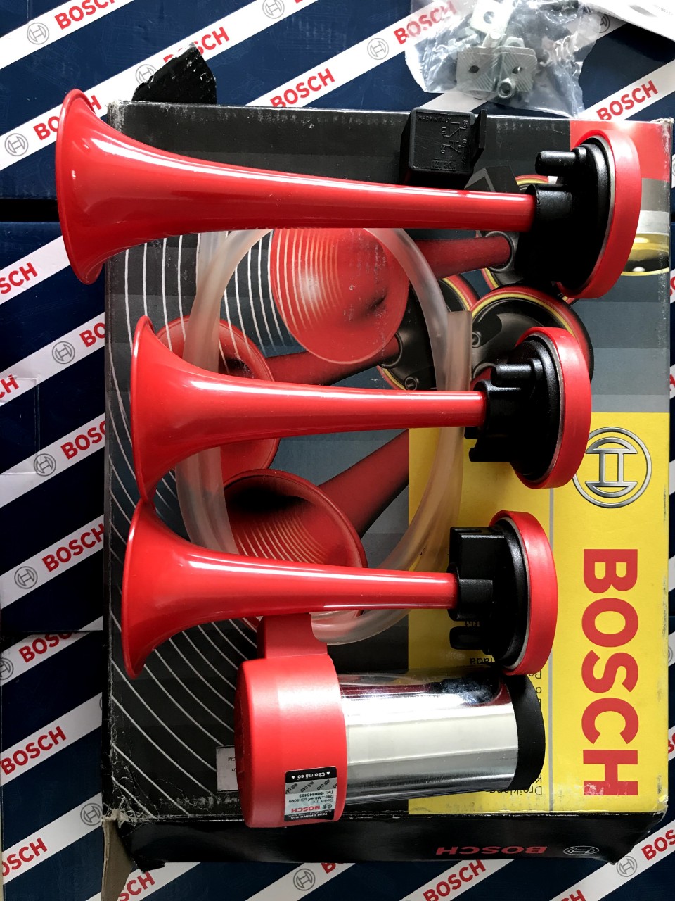 Còi hơi bosch_kompressor_trumpet 3025 12v - bộ 03 còi