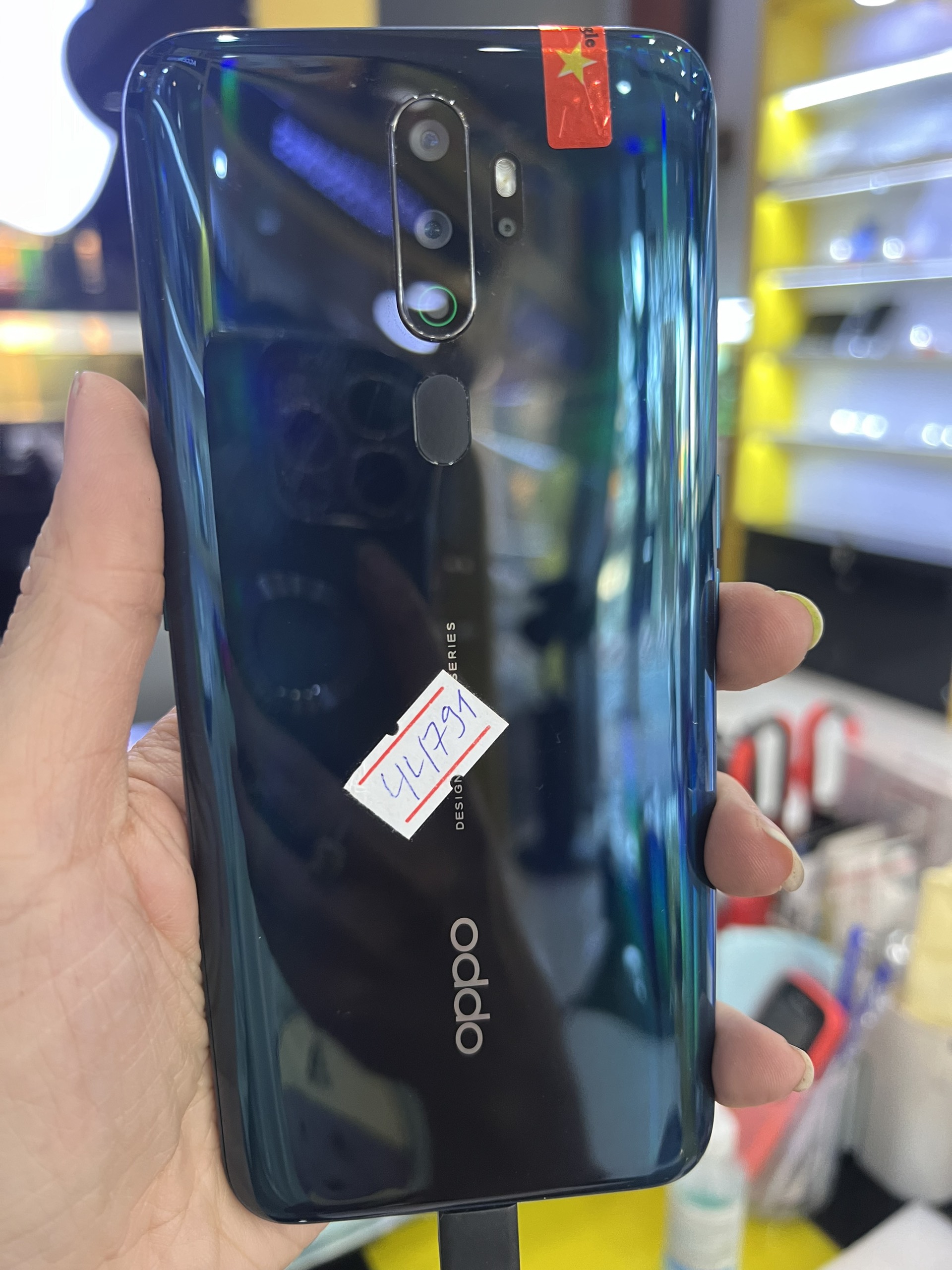 Điện thoại OPPO A5 (2020) 256gb , cũ đẹp như mới 99%.Màu Xanh đậm