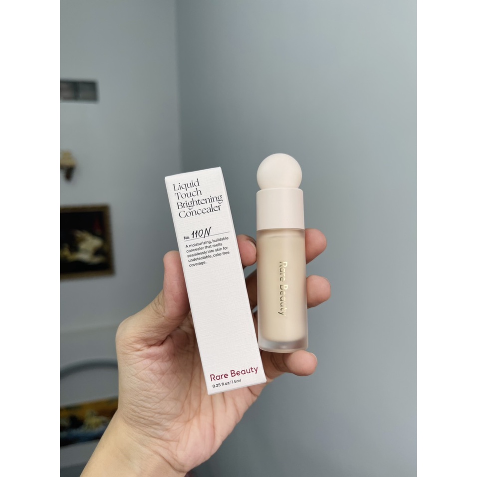 Kem che khuyết điểm rare beauty liquid touch birhgtening concealer
