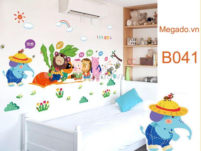 Decal tranh dán tường thu nhổ cà rốt