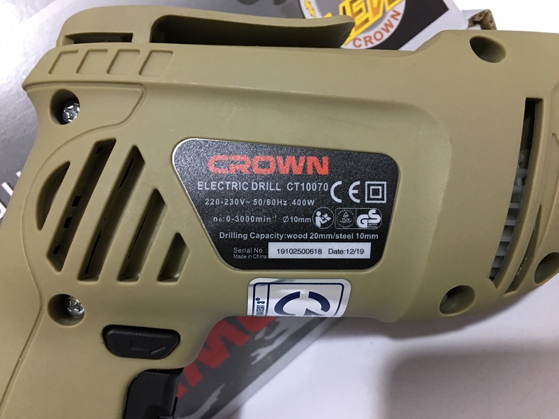 Máy khoan 400W Crown CT10070 10mm
