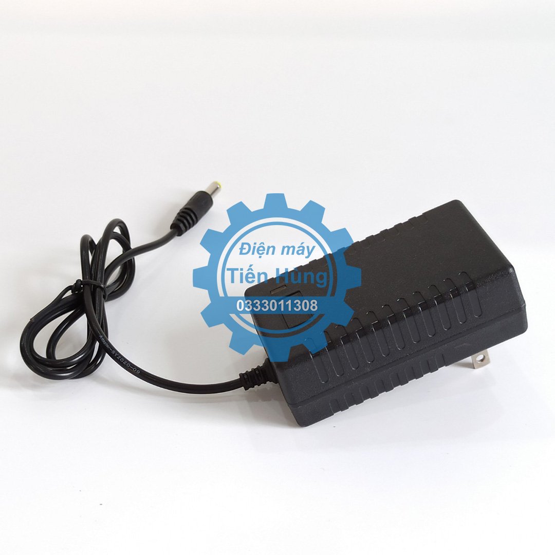 Sạc pin dùng cho máy khoan 21v, 26v, 36v pin 5 cell