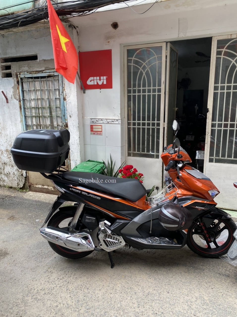 [HCM]Thùng Givi E43NTL gối tựa lưng BE43N và baga Givi xe Airblade 2016-2021