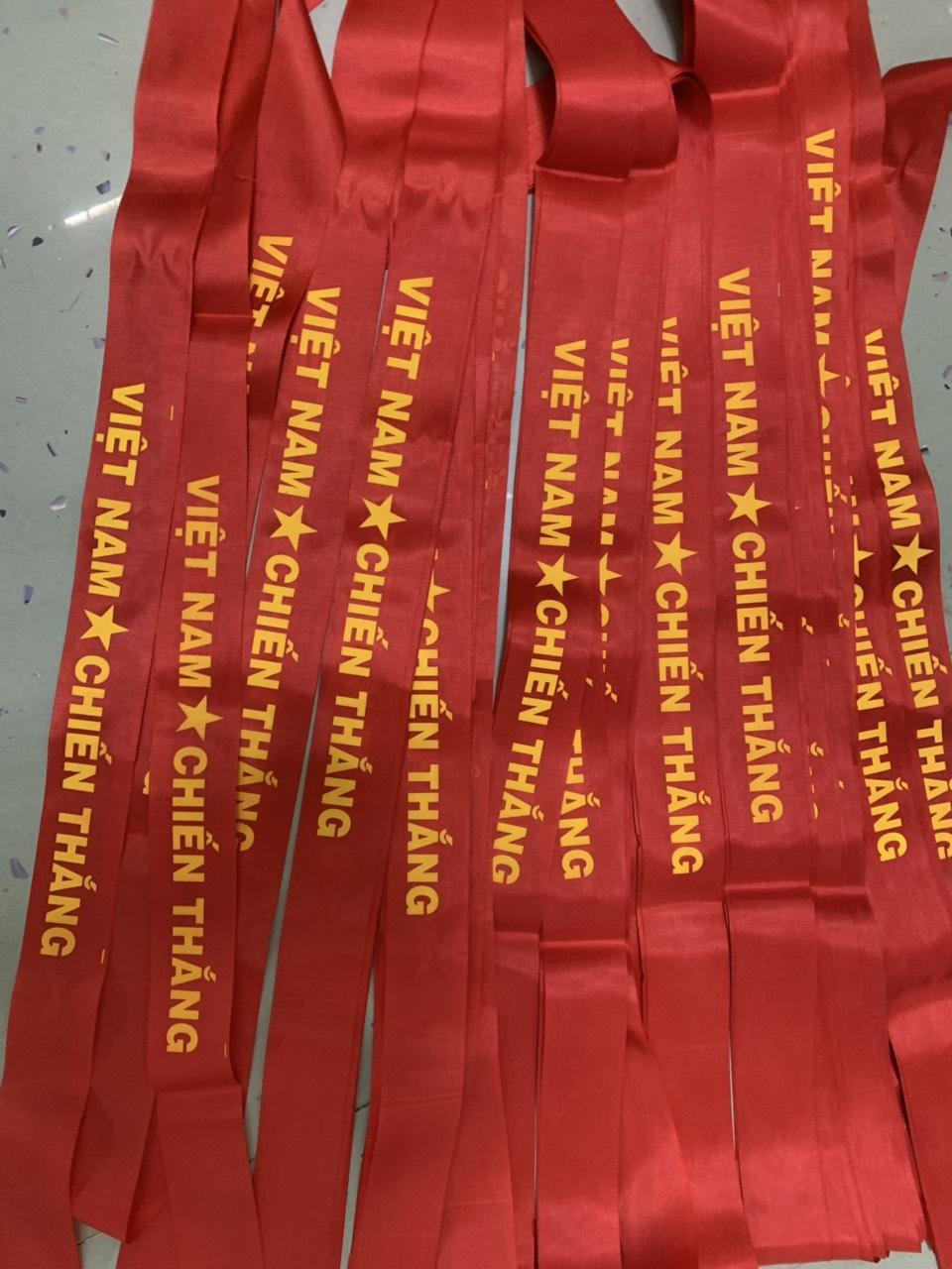 [HCM]Combo 1 Băng rôn và 2 sticker dán mặt Việt Nam chiến thắng cờ đỏ sao vàng