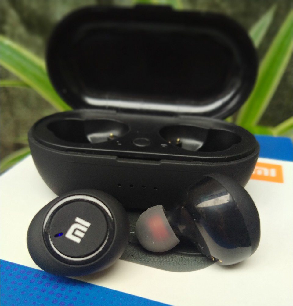 Tai Nghe Bluetooth Redmi Airdots Bluetooth 5.0 Tai - Nghe tự động kết nối - Pin chơi nhạc khoảng 3-4h -Cách âm tốt-Âm thanh nổi - Cốc sạc 2000mAh-Có quà tặng