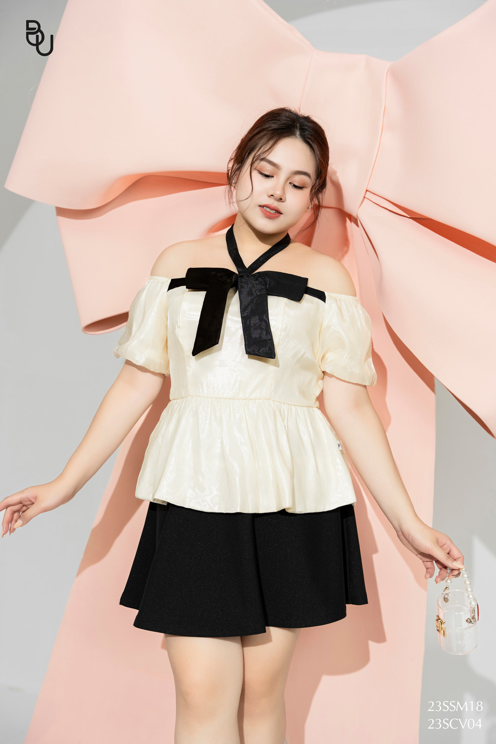 Áo peplum cổ yếm phối đen bigsize - 23ssm18 -