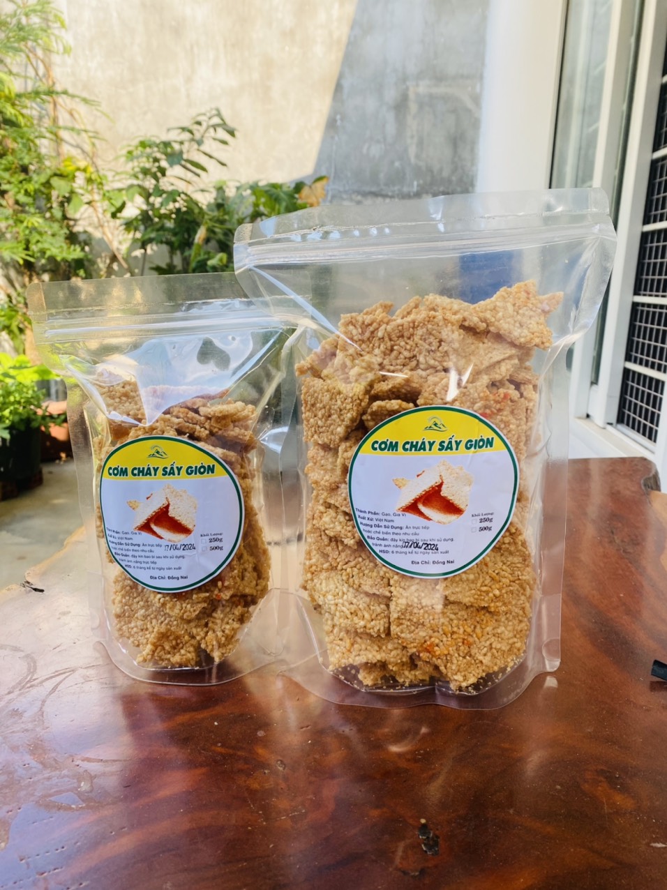 Cơm cháy sấy giòn nguyên chất miếng vuông, ăn là ghiền bịch 500g, cơm cháy giòn rụm