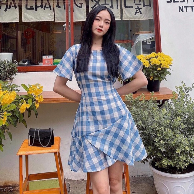 Đầm caro xanh tùng bèo