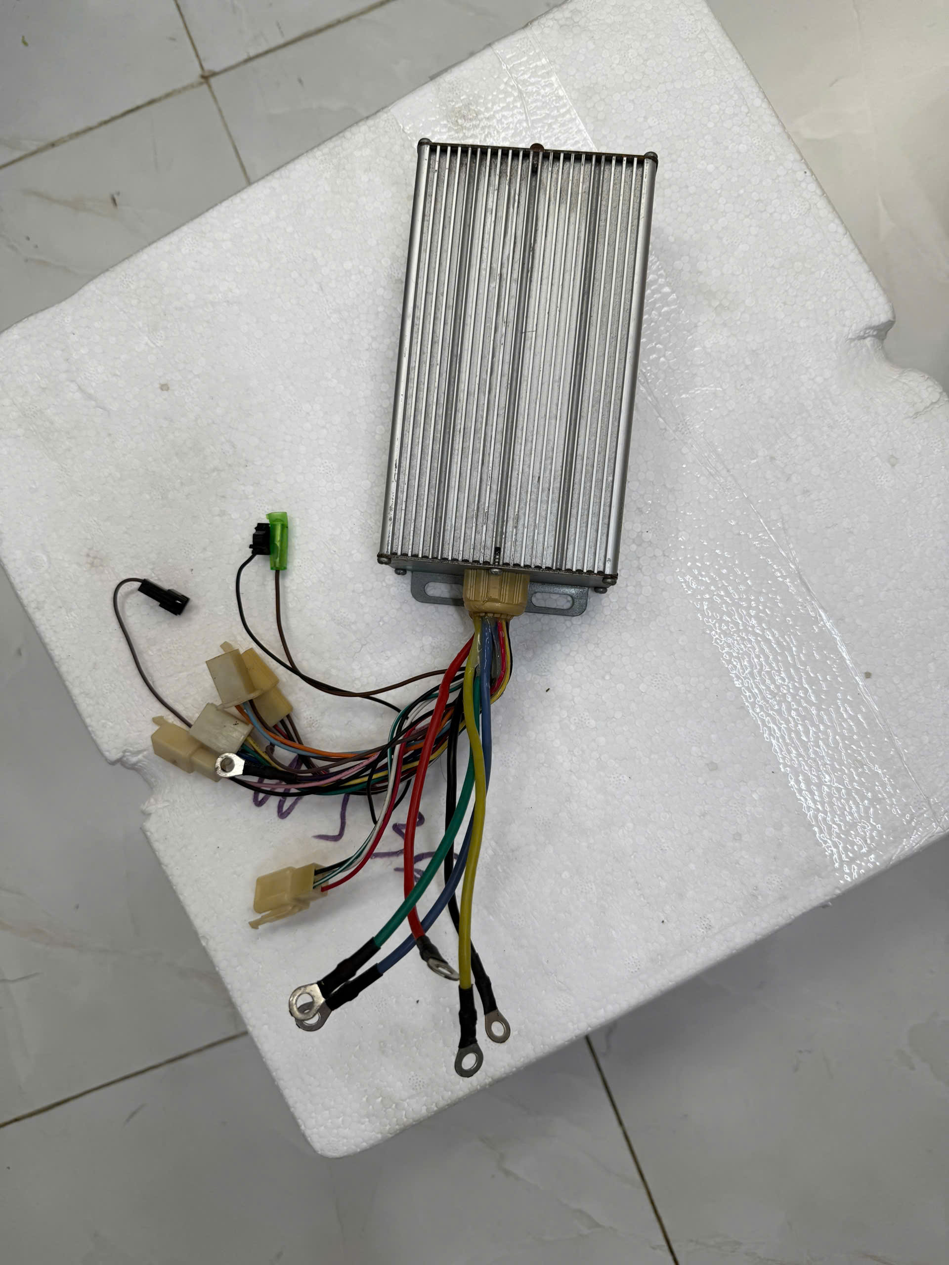Bộ điều khiển động cơ không chổi than 72v 30a