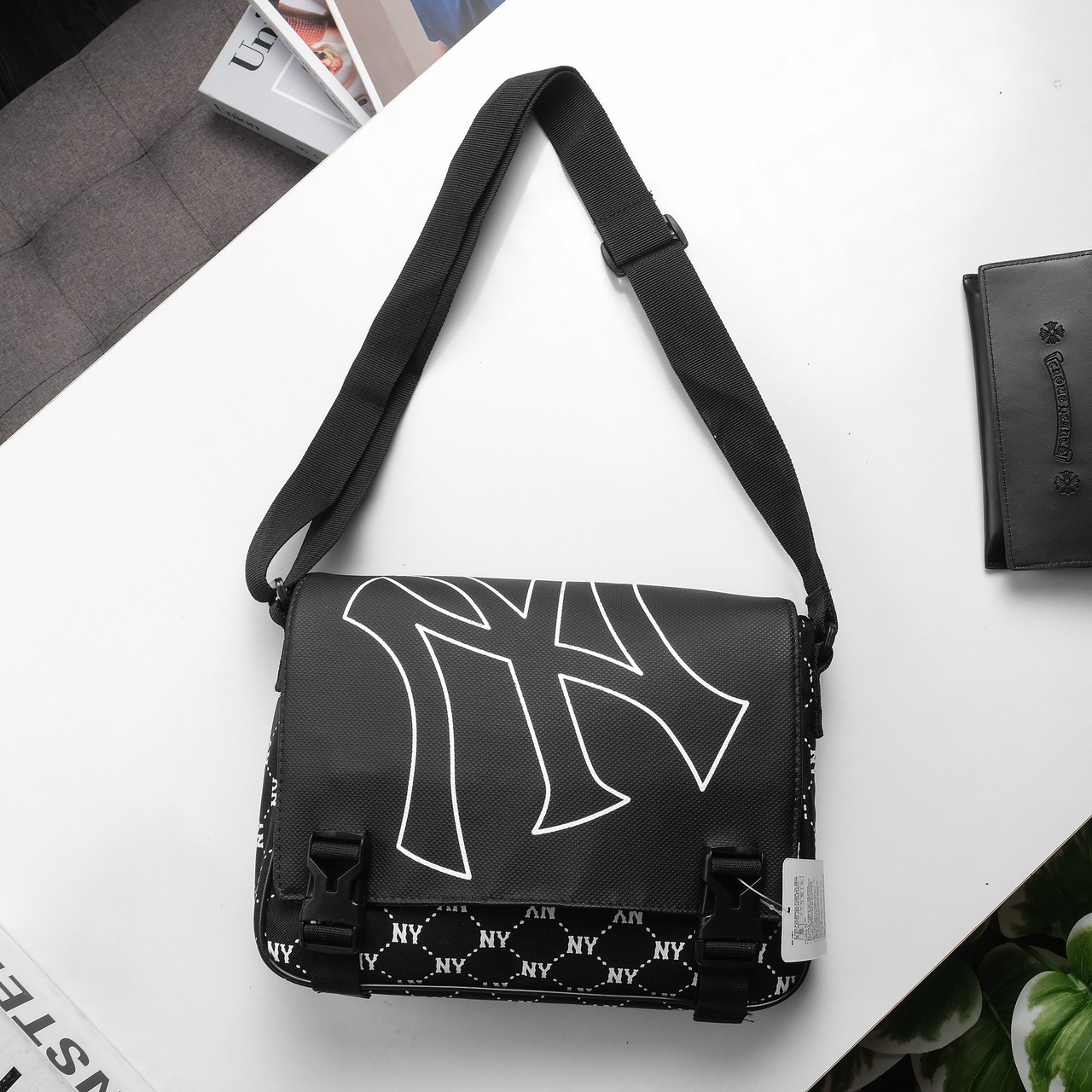 Cặp messenger NY MLB thời trang đựng ipad 10.2 inch chống nước chống sốc