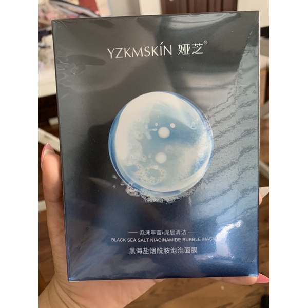 Mặt nạ sủi bọt làm sạch và làm kíp lỗ chân lông, làm da trắng rang rỡ.