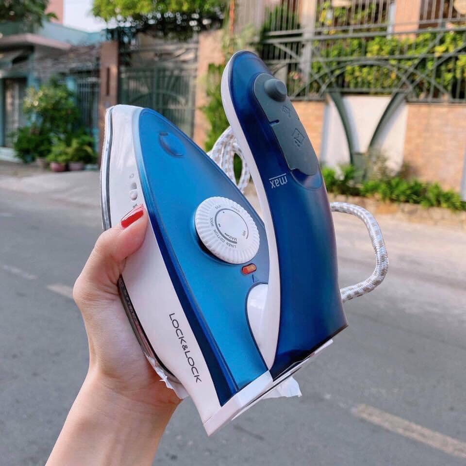 Bàn ủii mini hơi nước Lock&Lock ENI321 gấp gọn