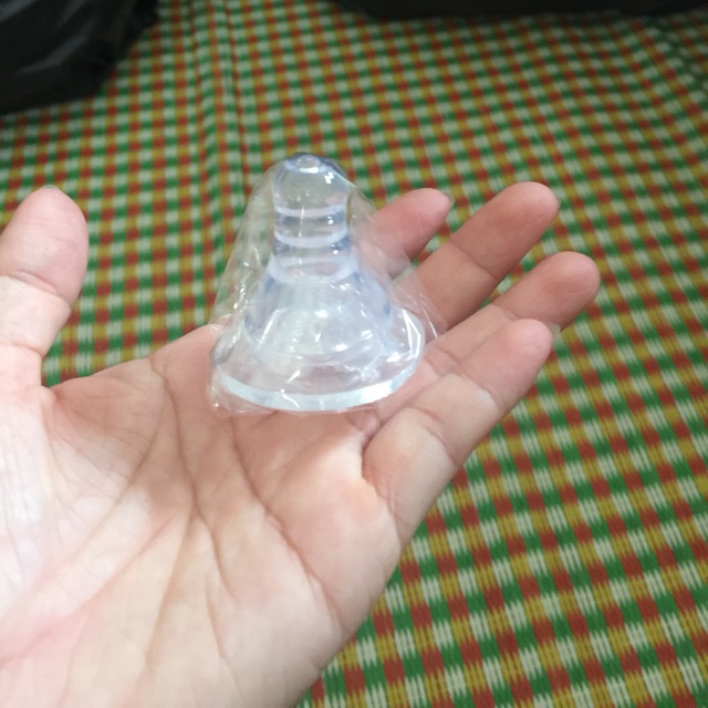 Núm ti thay thế cổ hẹp