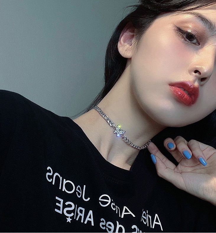 Dây Chuyền Choker cho nữ - mặt hình bướm đính đá cực đẹp