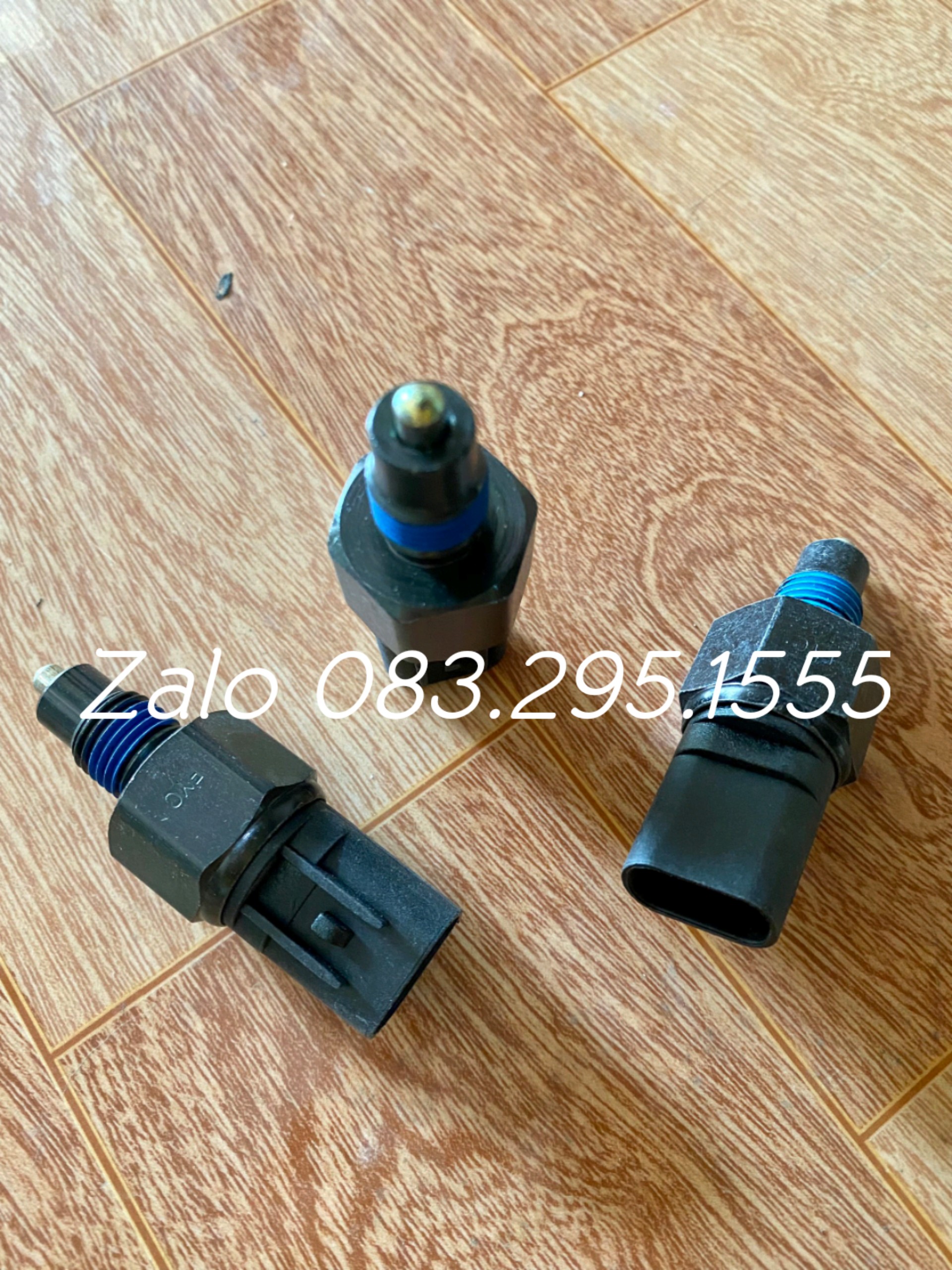 Công tắc báo đèn lùi getz 1.1 , kia carens