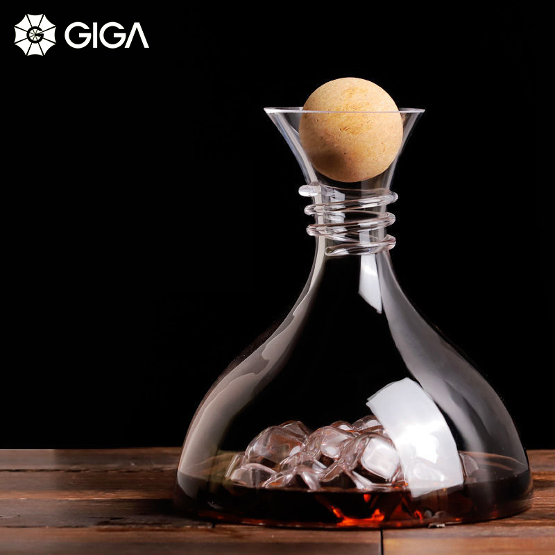 GIGA ESSENTIAL European style decanter/ Lead-free crystal glass decanter /banquet party decanter /household decanter/Streamlined decanter