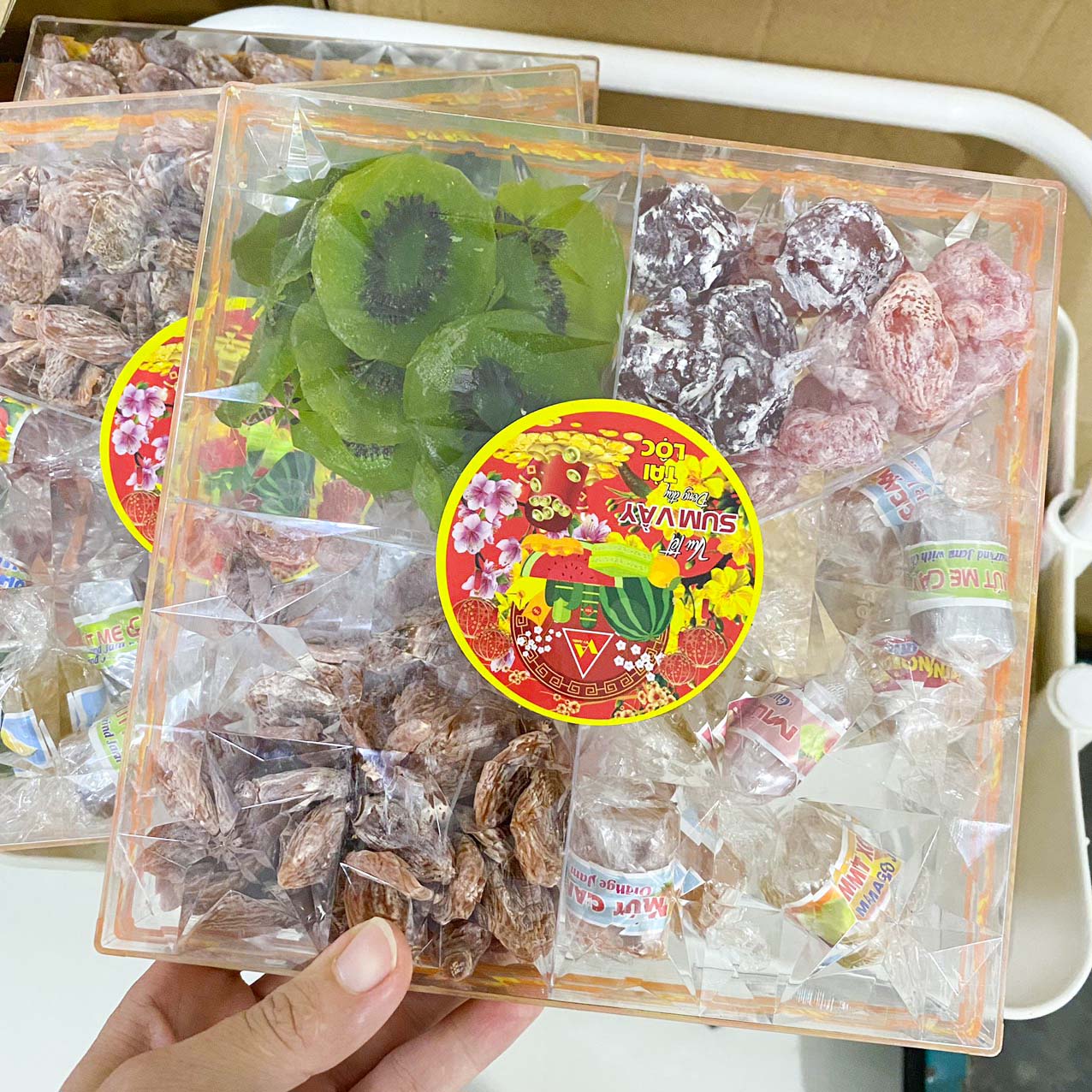 Khay mứt tứ vị 600g - SET KHÔ TỨ VỊ(Khô gà - mực xé - chà bông - khô bò) khay 500g quà tặng quà biếu tết - Combo quà biếu Tết Super Mint