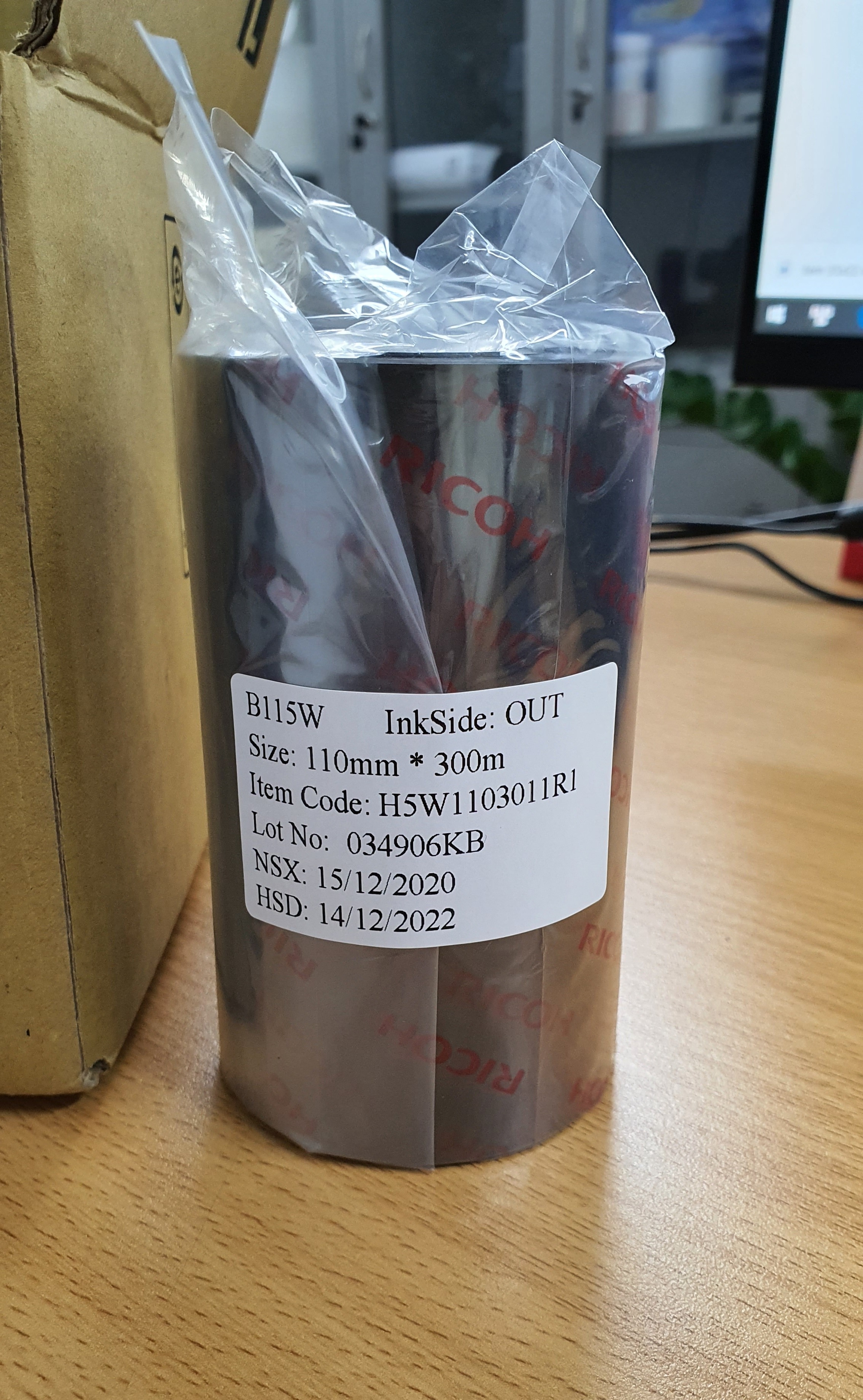 Mực in mã vạch Wax Ricoh B115w khổ 110mm x 300m