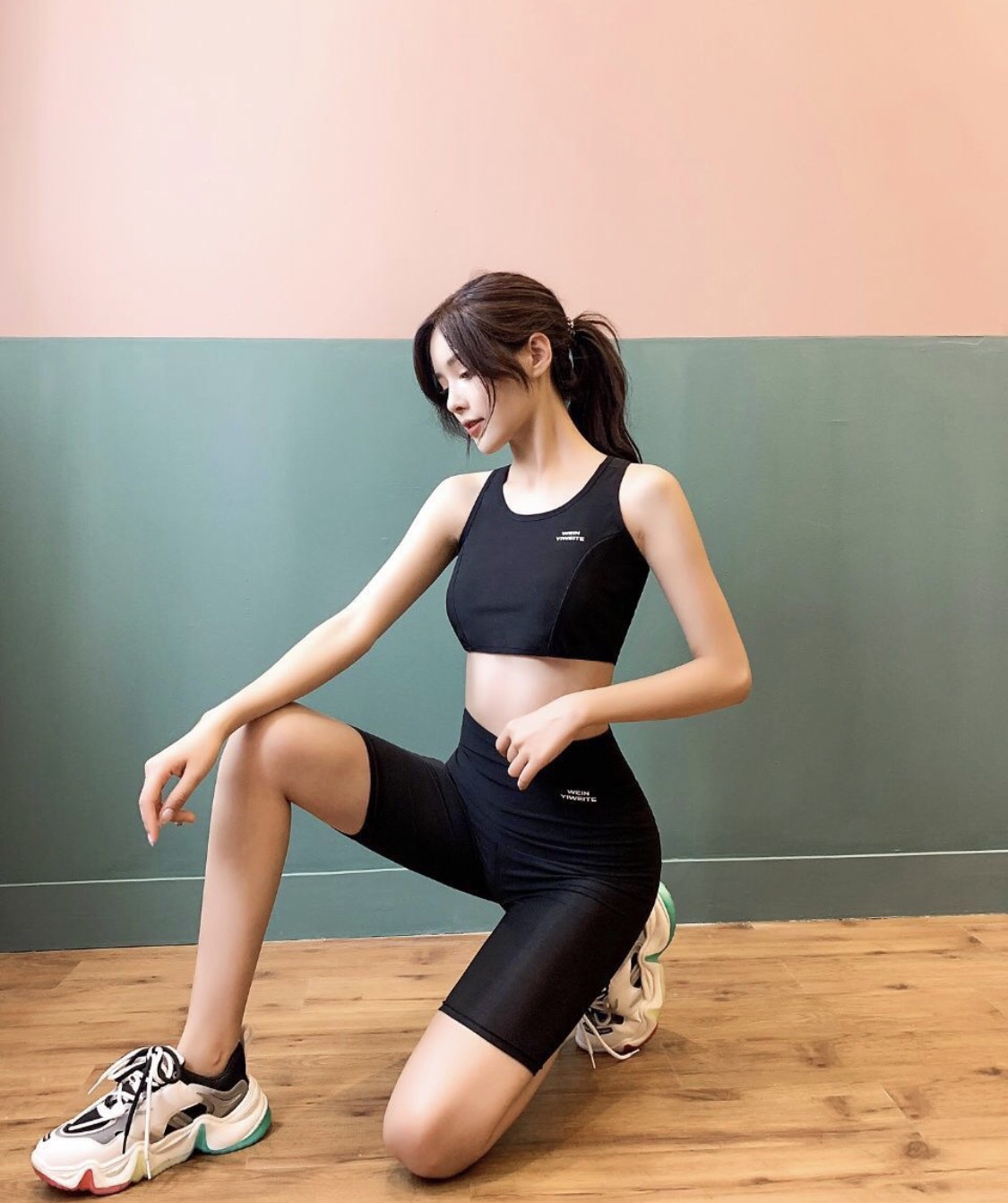 Quần đổ mồ hôi- Quần sinh nhiệt gen bụng giảm mỡ bụng tôn dáng- Quần ngố tập thể thao  tiện lợi