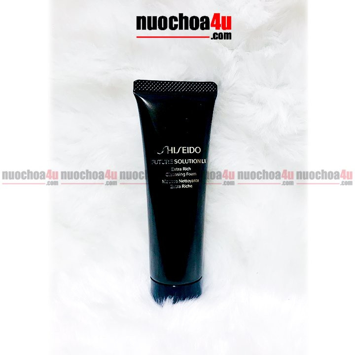 Sữa rửa mặt Shiseido Future Solution LX Extra Rich Cleansing Foam