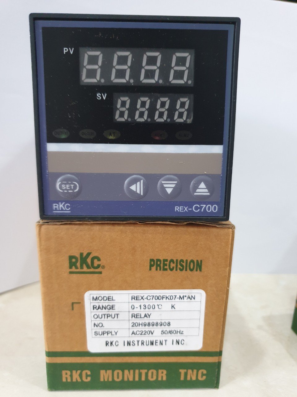 Bộ điều khiển nhiệt độ rkc rex c700