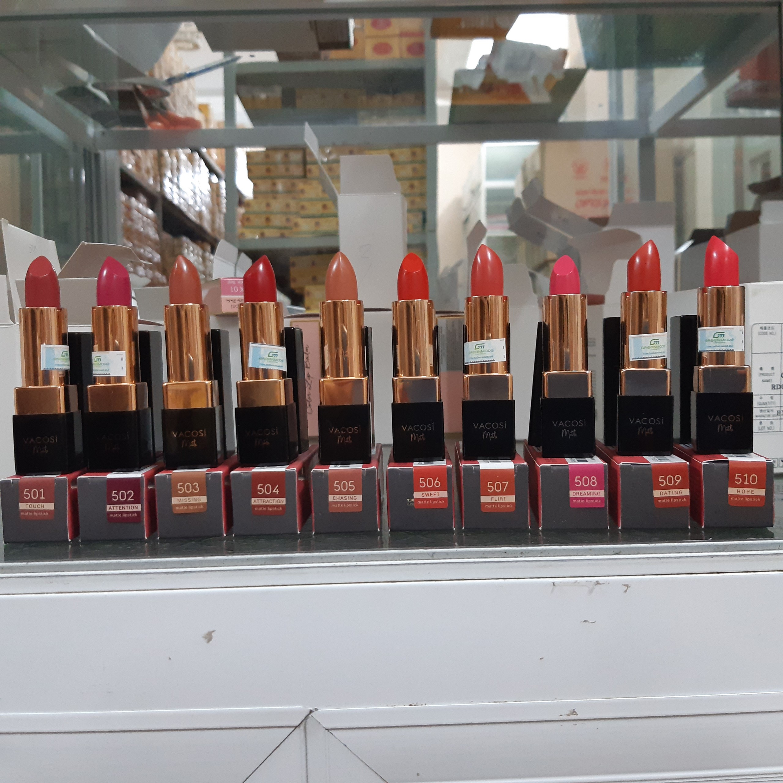 Vacosi Son Lì Mịn Môi Natural Studio Color Matte Lipstick 3,7g