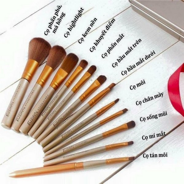 Set cọ trang điểm naked 12 cây lông mềm mịn