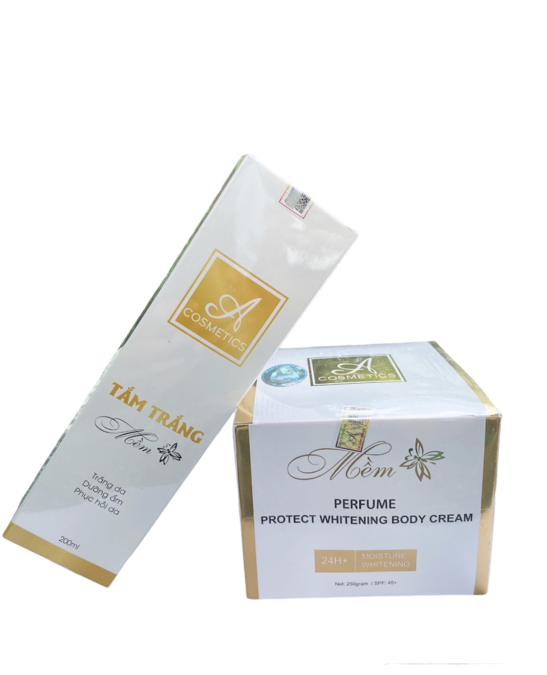 Combo tắm trắng và kem body mềm A Cosmetics hàng cty giúp da bật tông rõ rệt sau 7 - 10 ngày