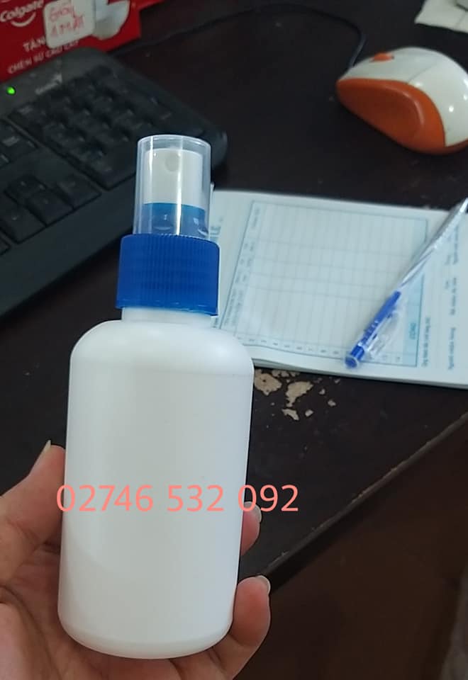 Chai Nhựa 120mL Thân Thấp HPDE Trắng Đục Nắp Phun Sương Xanh