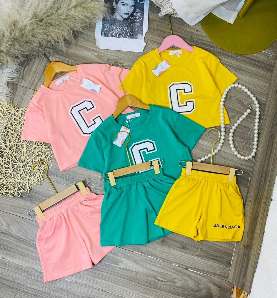 Bộ crop chữ C bé gái