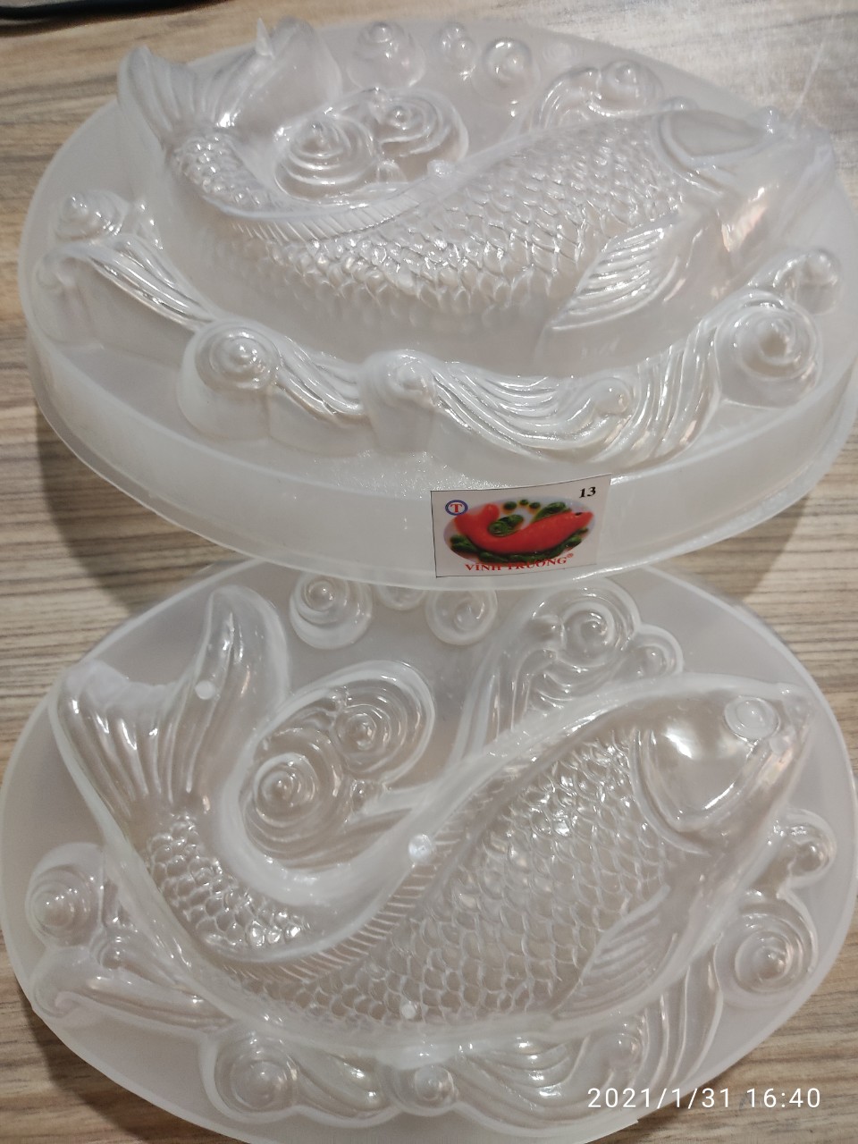 Khuôn rau câu oval nhựa vĩnh tường hình cá chép 20 cm x 15.5 cm