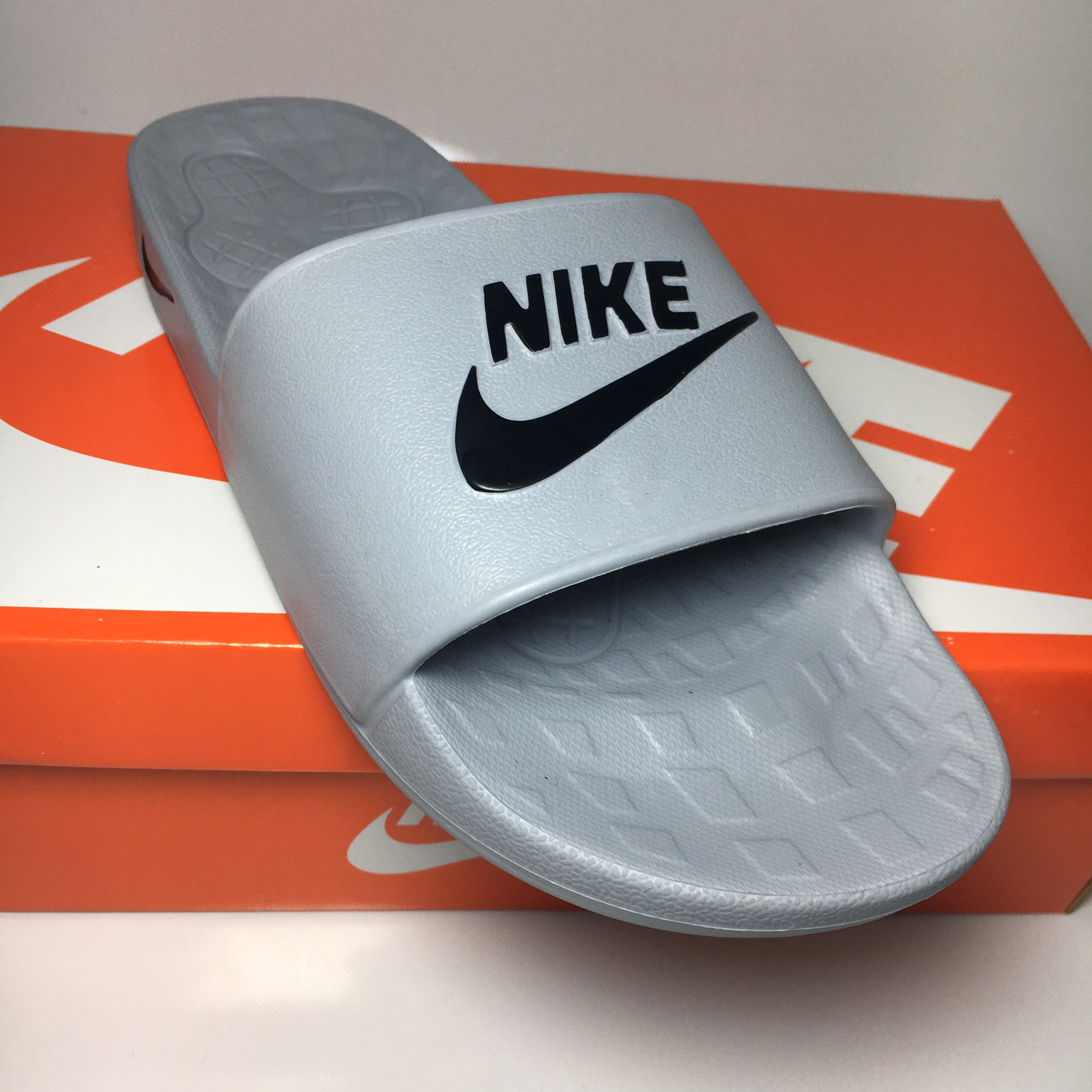 Dép Nam NlIKE Đúc Nguyên Khối Chống Nước, Mang Ôm Chân Tốt Cho Sức Khỏe, FULL BÔX Kèm Chai Tẩy Giày Dép