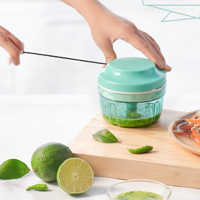 Dụng cụ xay tay thực phẩm Turbo Chopper tupperware