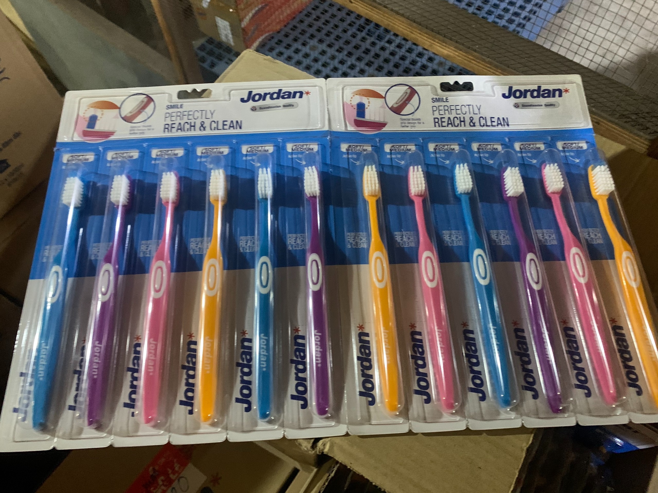 Vỉ 12 cây jordan b.chai danh rang smile-pack 12