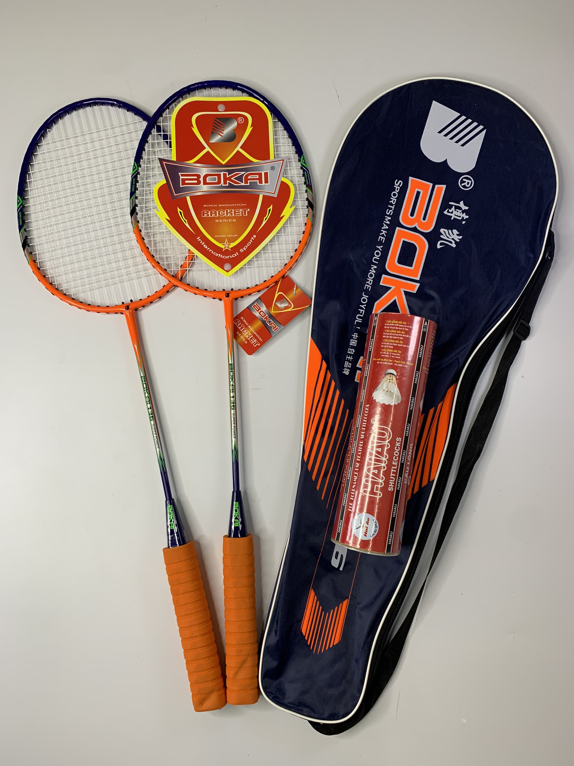 Combo 2 cây vợt cầu lông bokai 136 tặng ngay hộp cầu hải âu 6 quả hoặc đoremon 10 quả