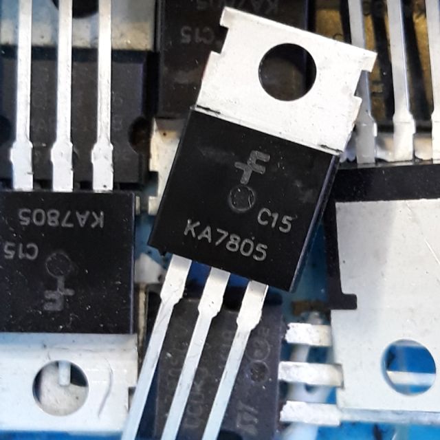 10c IC ổn áp 7815