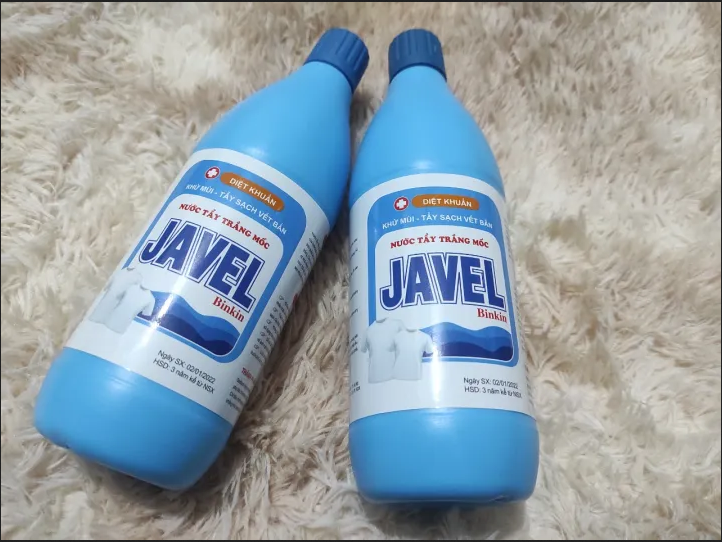 Nước Tẩy Quần Áo Javen Siêu Sạch Siêu Tiết Kiệm - 1 chai 1 Lít JAVEN