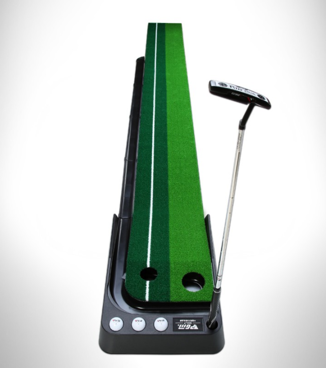 Set tập golf tại nhà gồm 1 thảm nhựa 1 gậy putter và 3 banh.