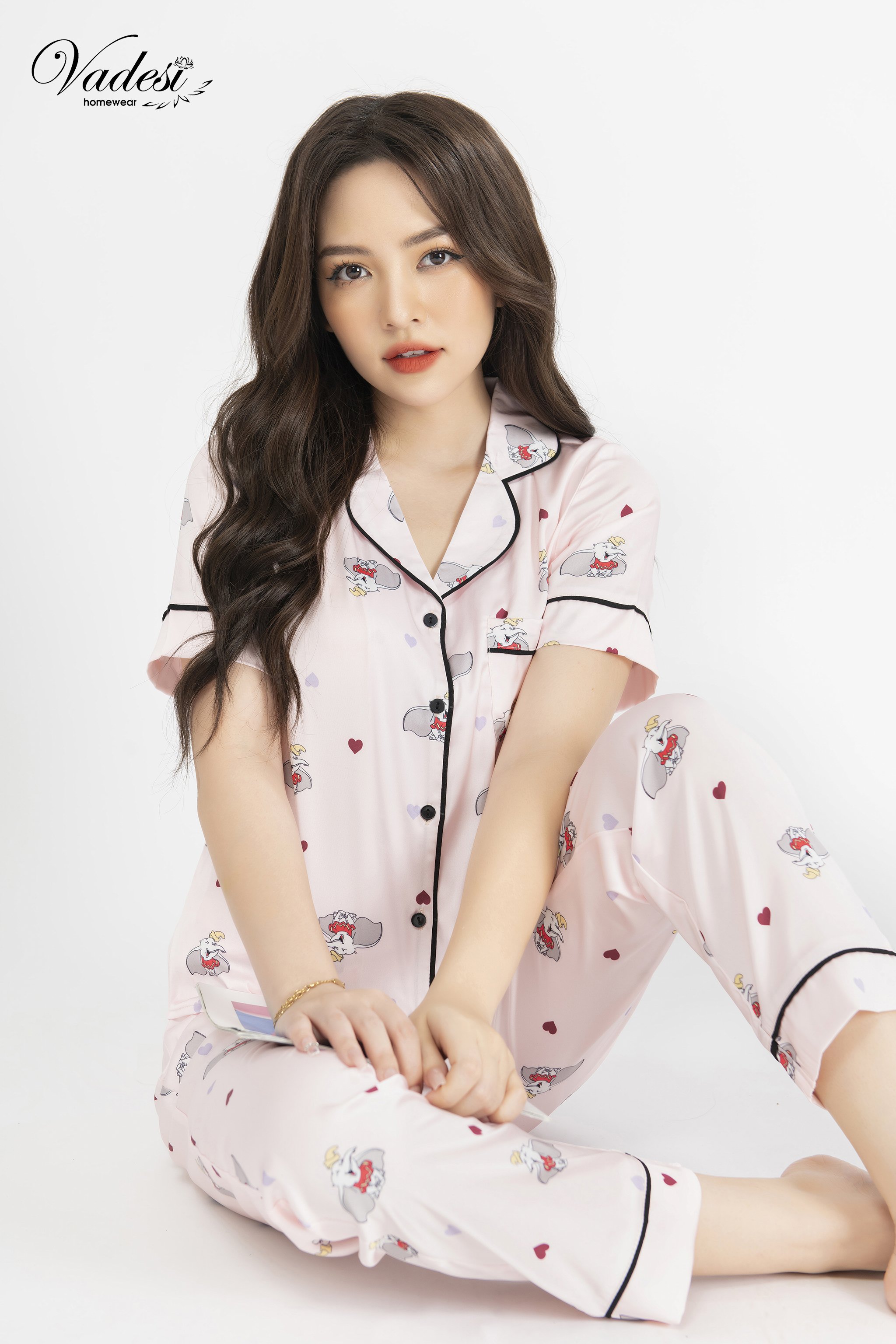 Bộ Đồ Ngủ Nữ Pijama Quần Dài Tay Ngắn Họa Tiết Đẹp Chất Lụa Cao Cấp Thoáng Mềm, Thấm Hút Co Giãn Nhẹ - Vadesi