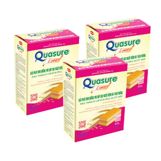 Combo 3 Hộp Bánh Bông Lan QUASURE LIGHT Hương Dâu- bánh dành cho người tiểu đường và ăn kiêng - công thức đường isomalt cung cấp dinh dưỡng cân đối ( Mỗi hộp 126g)