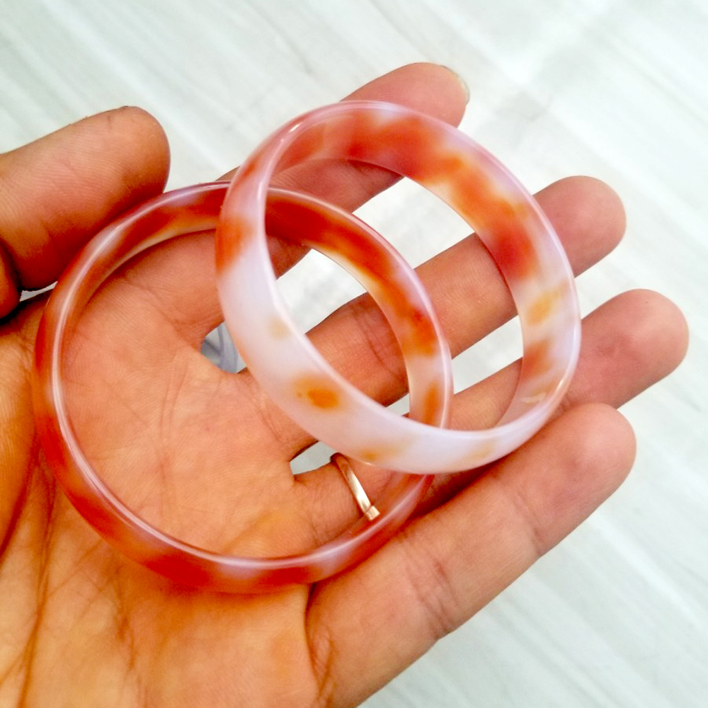 Vòng tay nữ trang đá mã não liền khối